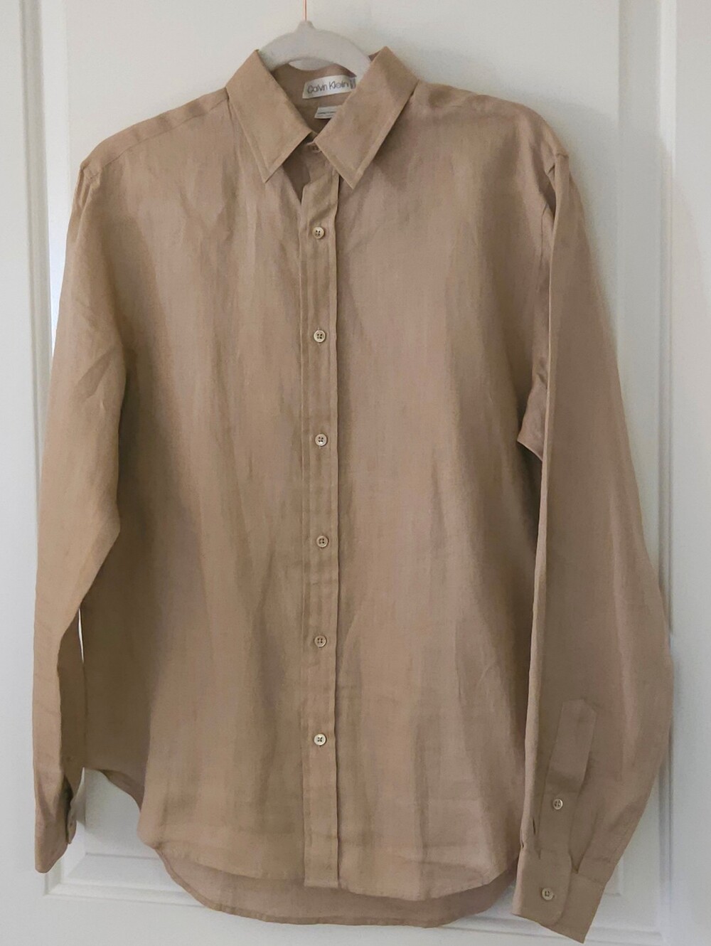 Calvin Klein Womens 100 % Linen Long-Sleeve Button-Up Shirt in Light Tan